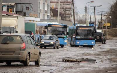 В Госдуме предложили компенсировать автовладельцам ущерб от ям и упавших сосулек по ОСАГО - afanasy.biz