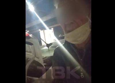 Таксист в Красноярске вымыл машину вещами пассажирки, которую укачало в поездке - province.ru - Красноярск