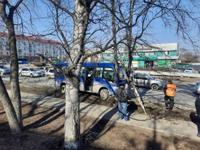 В Приморье при столкновении автобуса и грузовика пострадали шесть человек - runews24.ru - Приморье край - Находка