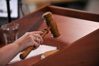 Столичный суд осудил девять человек за грабежи и избиения прохожих - vm.ru