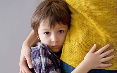 Ждать или действовать: когда и как нужно реагировать на детские страхи - 24tv.ua