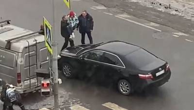 Водитель иномарки сбил девочку в центре Петербурга и увёз её с места ДТП - dp.ru - Ленинградская обл. - Санкт-Петербург