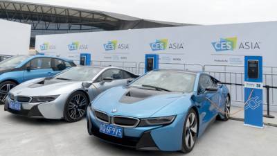 BMW к 2030 году переведет на электротягу половину новых машин - mir24.tv