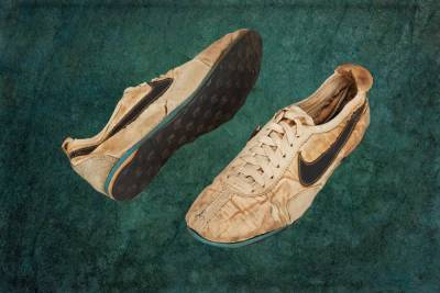 Раритетные кроссовки Nike выставили на аукцион: начальная стоимость – 100 тысяч долларов - 24tv.ua - штат Орегон