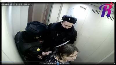 Избитую полицейскими пенсионерку обвиняют в нападении на силовиков - readovka.ru - Екатеринбург