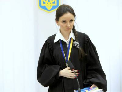 Суд отменил указ об увольнении судьи Царевич, которая лишала прав участников "Автомайдана" - gordonua.com - Киев