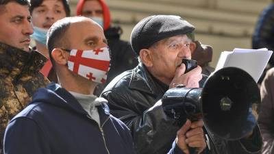 Йенс Столтенберг - Михаил Саакашвили - Ираклий Гарибашвили - Генсек НАТО выразил обеспокоенность ситуацией в Грузии - iz.ru - Грузия - Тбилиси - Брюссель