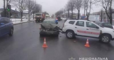 В Тернополе в ДТП попало авто с вакцинами от коронавируса (ФОТО) - dsnews.ua - Тернополь