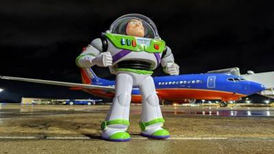 Авиакомпания вернула 2-летнему мальчику потерянную игрушку: история, что возвращает веру в добро - 24tv.ua - Техас - штат Арканзас - Даллас
