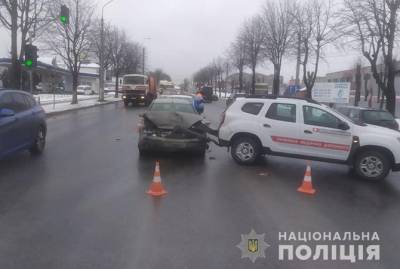 В Тернополе попал в ДТП автомобиль, перевозивший вакцину от коронавируса - kp.ua - Тернополь