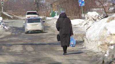 На улице Бурмистрова люди предпочитают проезжую часть тротуарам - penzainform.ru