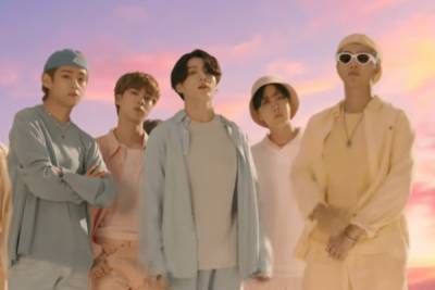 Корейская поп-группа BTS установила рекорд Гиннесса - mk.ru - Южная Корея