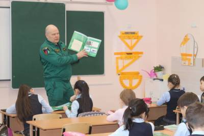 В Улан-Удэ детям рассказали о профессии лесного пожарного - ulan.mk.ru - Улан-Удэ - респ.Бурятия
