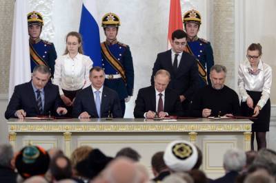 Владимир Путин - Фарс в Кремле: как Россия 7 лет назад украла украинский Крым - 24tv.ua - Крым - Севастополь - Ukraine - Новости