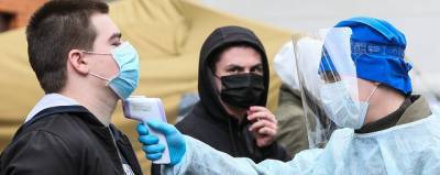 В России за сутки выявлено 9 803 новых случая заражения COVID-19 - runews24.ru - Москва - Санкт-Петербург