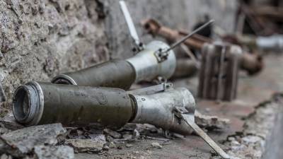 Украинские солдаты в Донбассе создали схрон взрывчатки в подвале жилого дома - newinform.com - ЛНР - Донбасс