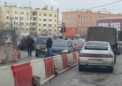 Ремонт моста через Трубеж парализовал движение по улице Каширина - ya62.ru - Рязань
