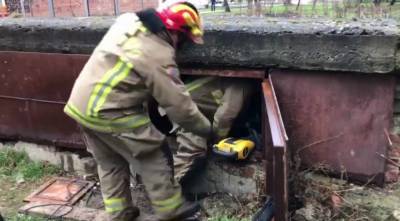 В Калуше женщину перфоратором доставали из коллектора - news.bigmir.net - Ивано-Франковская обл. - Калуш - Гсчс