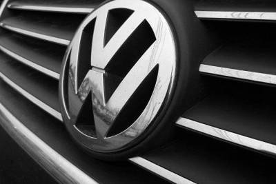 Акции Volkswagen подорожали на треть - smartmoney.one - Москва