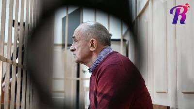Александр Соловьев - Бывший глава Удмуртии отсидел за взятки 5 месяцев вместо 10 лет - readovka.news - Ленинградская обл. - респ. Удмуртия