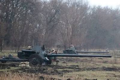 В Донбассе под обстрелом ДНР погиб украинский военный - lenta.ru - ДНР