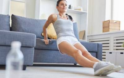 Фитнес дома: ТОП-8 простых упражнений для занятий на диване - skuke.net - Фитнес
