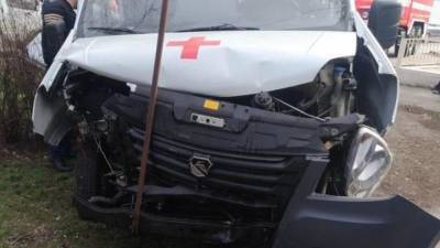 Пять человек пострадали в ДТП с машиной скорой помощи в Архангельске - nation-news.ru - Архангельск - Архангельская обл.