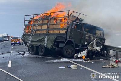 В Хмельницкой области военный грузовик попал в ДТП, есть погибшие - kp.ua - Львов - Хмельницкая обл. - Кировоград
