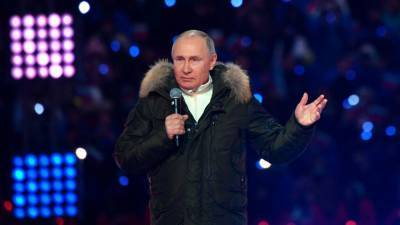 Владимир Путин - Джозеф Байден - Павел Зарубин - Джен Псаки - Ход конем: Путин предложил переговоры с Байденом в режиме онлайн - pintnews.ru - Москва