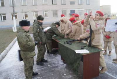 Сергей Шойгу - Более трех миллионов школьников решили поставить под ружье в России - lenta.ua - Россия