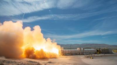 NASA провело огневые испытания двигателей ракеты для полета к Луне - iz.ru - Израиль - USA - штат Миссисипи