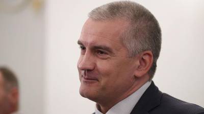 Владимир Путин - Сергей Аксенов - Аксенов рассказал об отношении к жителям и властям Украины - iz.ru - Крым