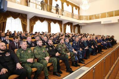 Владимир Путин - Парламент Чечни попросил Путина дать правовую оценку деятельности «Новой газеты» - znak.com - респ. Чечня