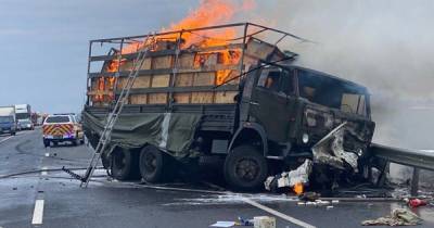 Смертельное ДТП в Хмельницкой области: военный КаМАЗ протаранил легковушку и загорелся - focus.ua - Хмельницкая обл. - Кировоград - Камаз