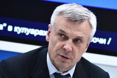Владимир Путин - Сергей Носов - Джо Байден - Российский губернатор ответил Байдену стихами «Не будите русского медведя!» - lenta.ru - Магаданская обл.