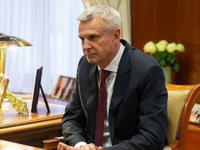 Владимир Путин - Сергей Носов - Джо Байден - «Не мешайте царствовать и править»: губернатор Колымы ответил Байдену стихами - rosbalt.ru - Москва - Вашингтон - Магаданская обл.