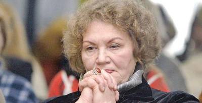 Лина Костенко - Лине Костенко - 91 - флешмоб чтений поэзии Вітаю Ліну Костенко - смотреть видео - ТЕЛЕГРАФ - telegraf.com.ua