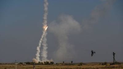 Военный эксперт рассказал, как Россия защитится от новой гиперзвуковой ракеты США - newinform.com - Москва