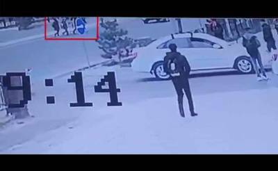 Водитель на "Ласетти", двигаясь задним ходом, сбил в Карши двоих детей. Видео - podrobno.uz - Узбекистан - Ташкент