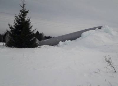 В деревне Удмуртии упала водонапорная башня, которую установили чуть больше года назад - gorodglazov.com - респ. Удмуртия - район Игринский - Строительство