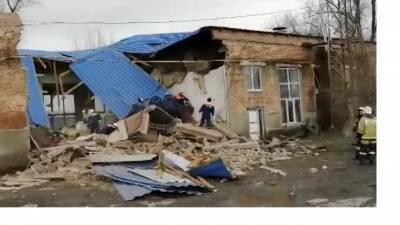 В Ростовской области обрушилась стена здания - piter.tv - Ростовская обл. - Сальск