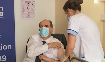 Жан Кастекс - Французский премьер сделал прививку вакциной AstraZeneca - 24tv.ua