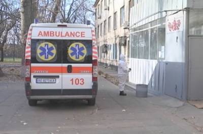 Нервы не выдержали: на Львовщине больная COVID медсестра выбросилась из окна - from-ua.com - Львовская обл.