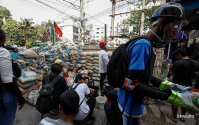 В Мьянме в результате столкновений погибли не менее 211 человек - korrespondent.net - Бирма