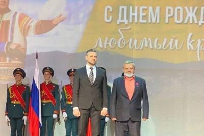 Тренер конькобежцев Разуваев получил медаль «За заслуги перед Отечеством» в Чите - chita.ru - Чита