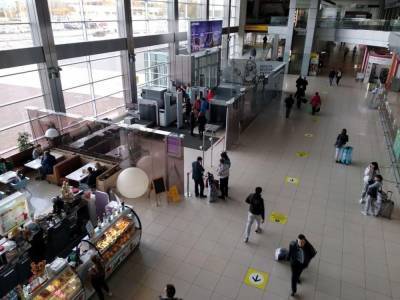 В январе Кольцово обслужил в 1,5 раза меньше пассажиров, чем год назад - znak.com - Екатеринбург