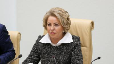 Владимир Путин - Василий Колташов - Валентина Матвиенко - Валентина Матвиенко оценила перспективы отказа России от доллара - riafan.ru - Москва