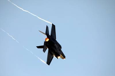 Чарльз Браун - ВВС США рассказали о будущем F-35 через 15 лет - lenta.ru
