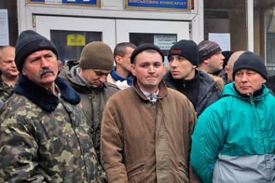 На Украине примут закон о призыве в течение суток в случае войны в Донбассе - lenta.ru