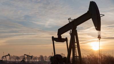 Добыча нефти в России резко упала с начала года - vesti.ru